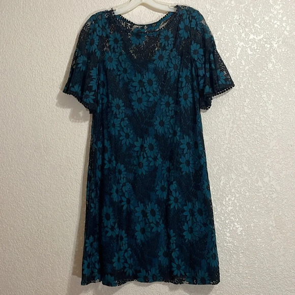 Lace Dress By Sandra Darren - Picture 1 of 9